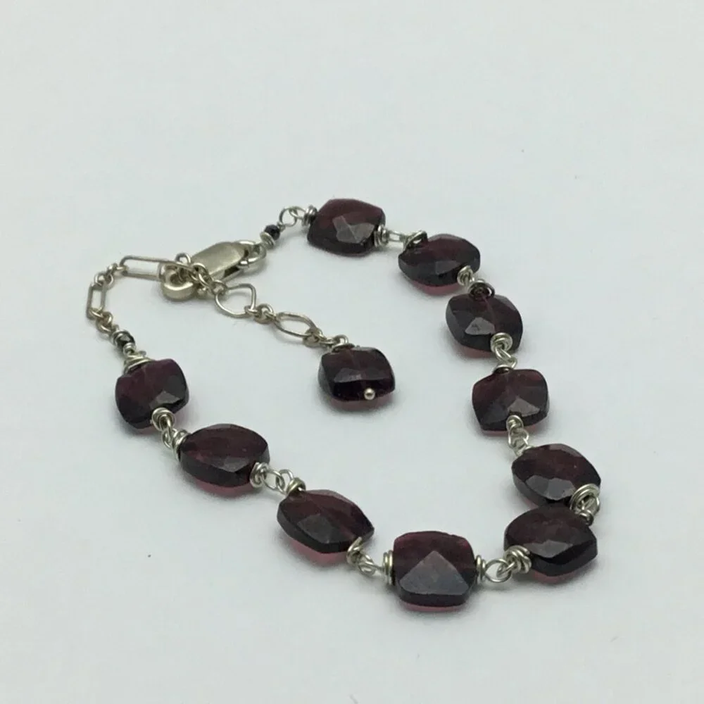 NWOT Artisan 930 Argentium® Sterling Silver Cushion Natural‎ Garnet Bracelet